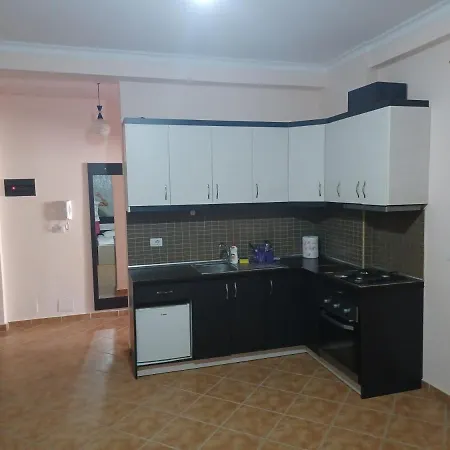 Ari Apartman *
