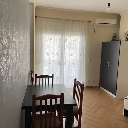 Apartman Ari *